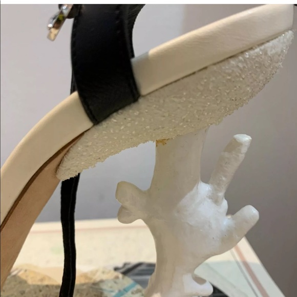 CHANEL 12P Coral Heel Sandals Sz39.5 New with Box - Picture 5 of 12